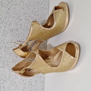 Like New Brash Gold Open Toe Sparkle Heels Size 8